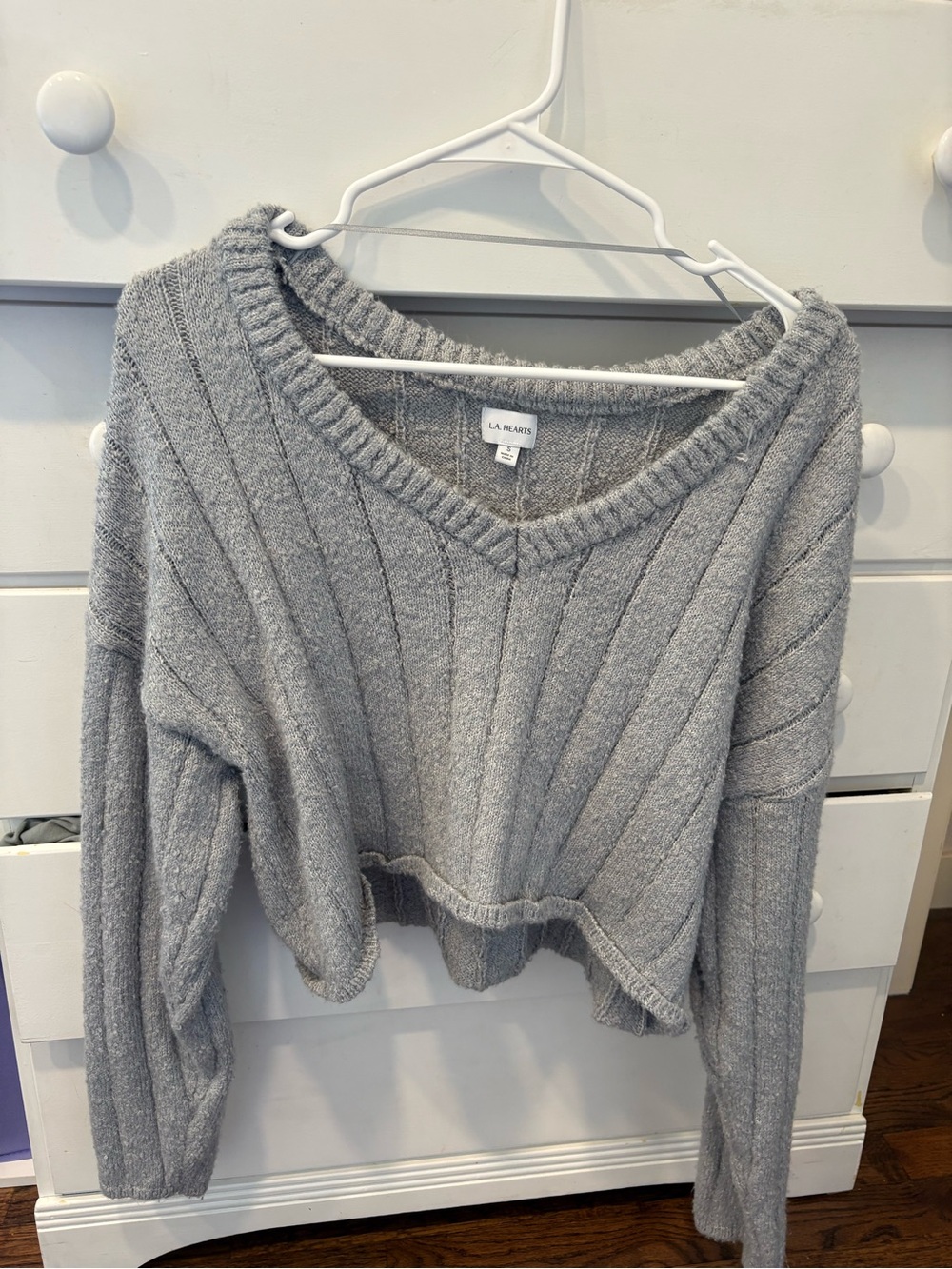 LA Hearts Gray V-Neck Ribbed Cropped Sweater off the shoulder
